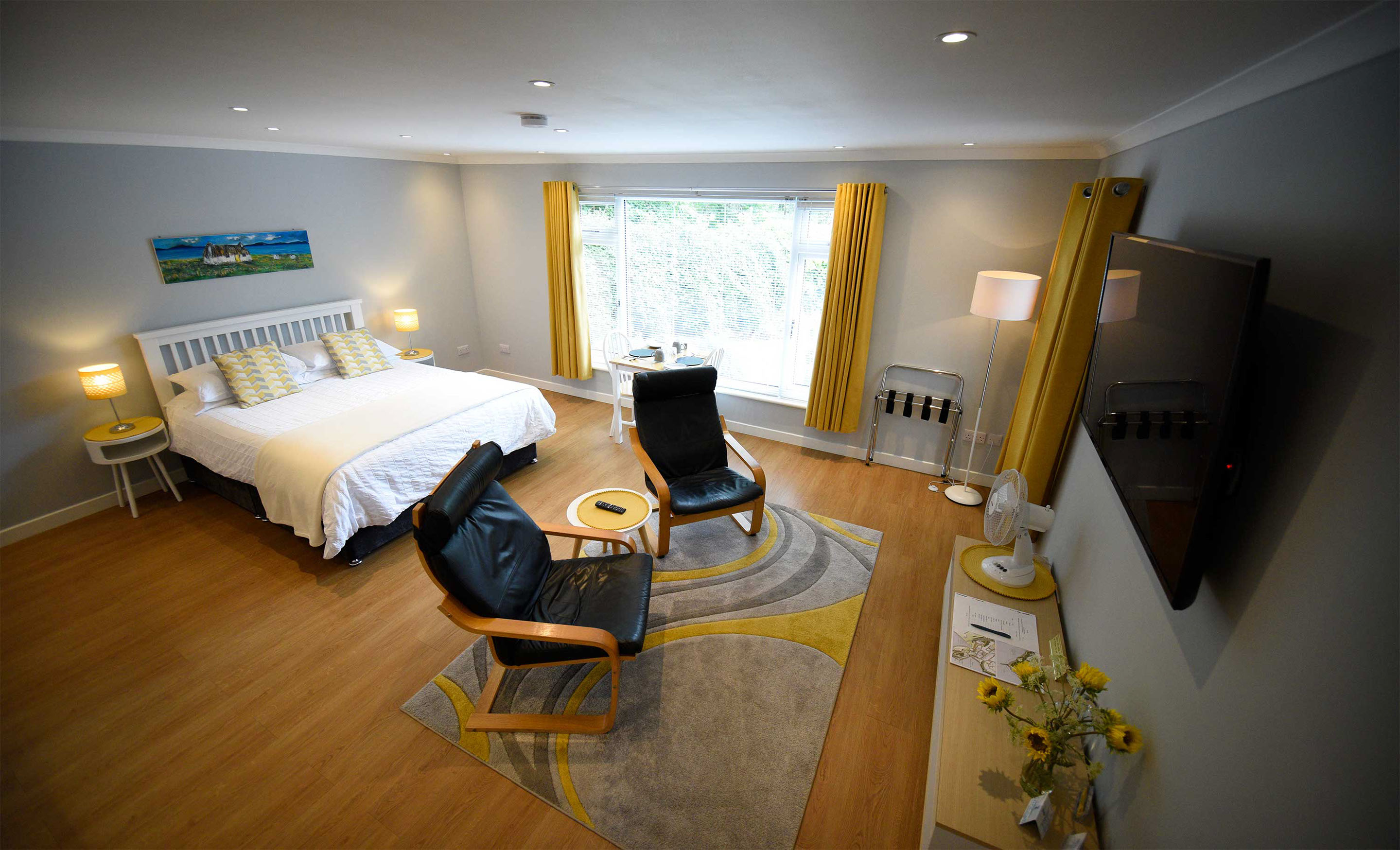 Medina Accommodation is an Open Plan Accommodation with King Size Double Bed and En Suite Bathroom