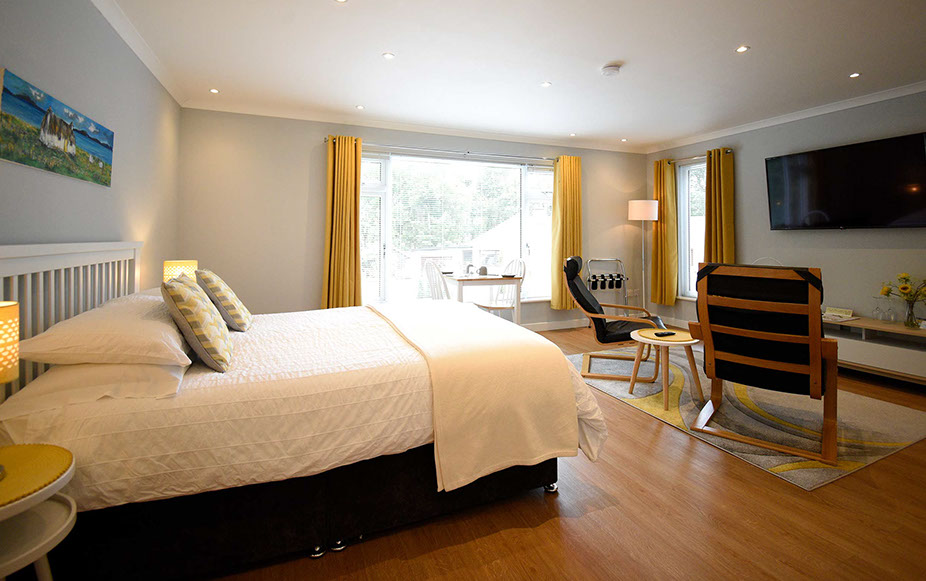 Medina Accommodation is an Open Plan Accommodation with Private Guest Seating Area and Widescreen Smart TV