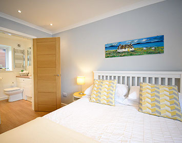 Medina Accommodation contains a King Size Double Bed with En Suite Shower Room